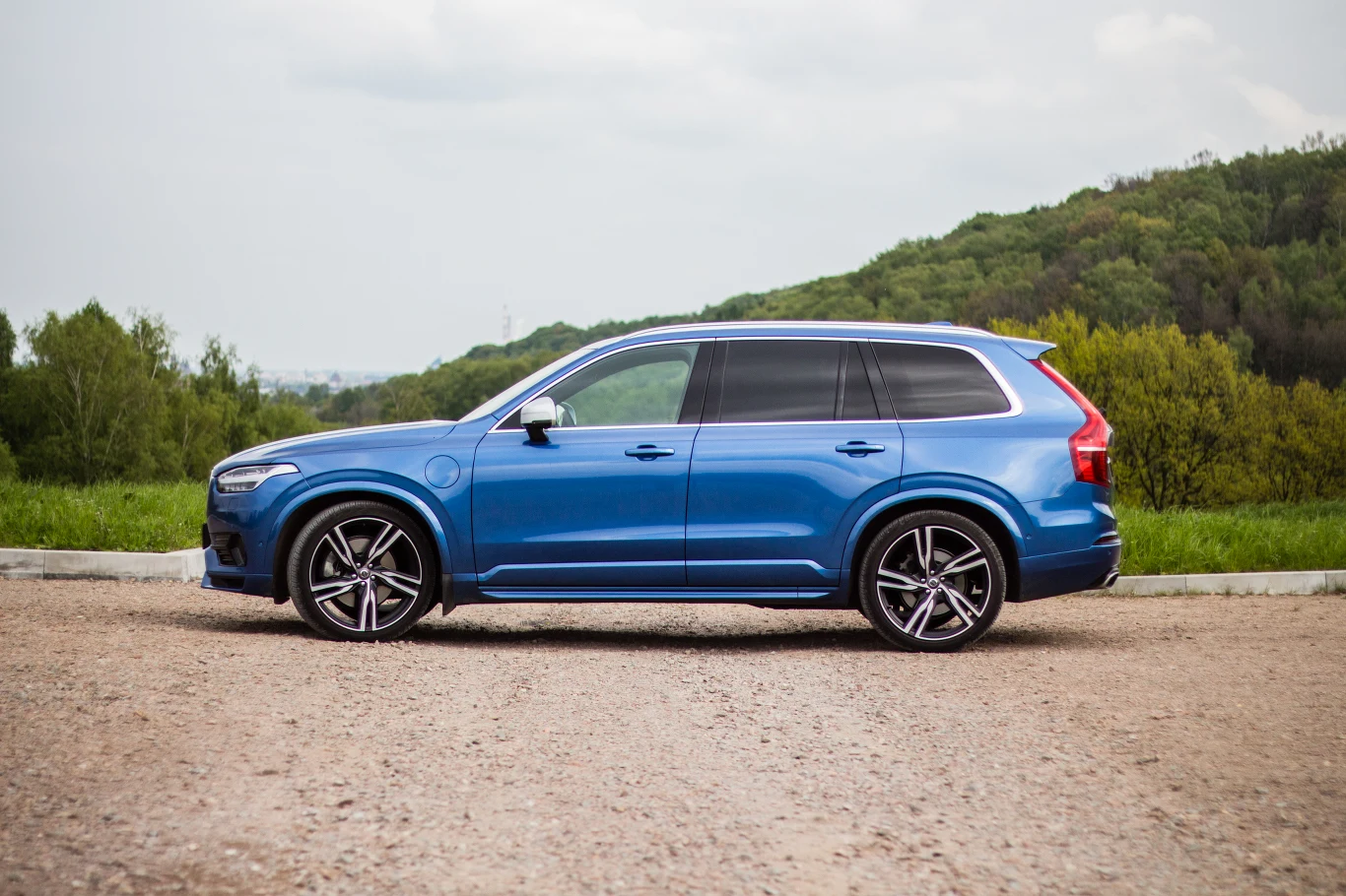 Volvo XC90 T8 R-Design Volvo XC90 T8 R-Design