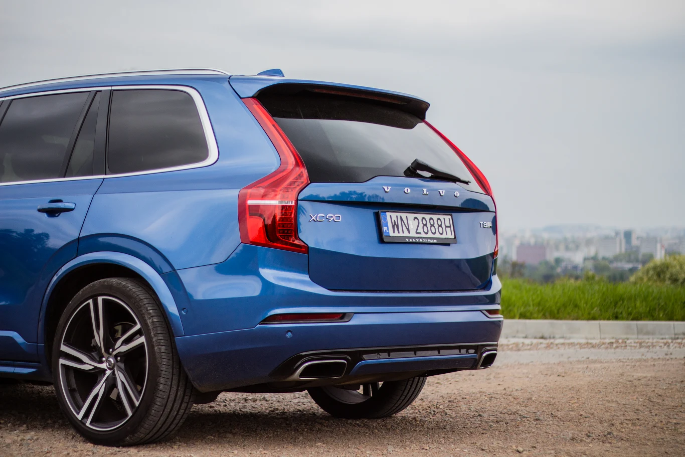 Volvo XC90 T8 R-Design Volvo XC90 T8 R-Design