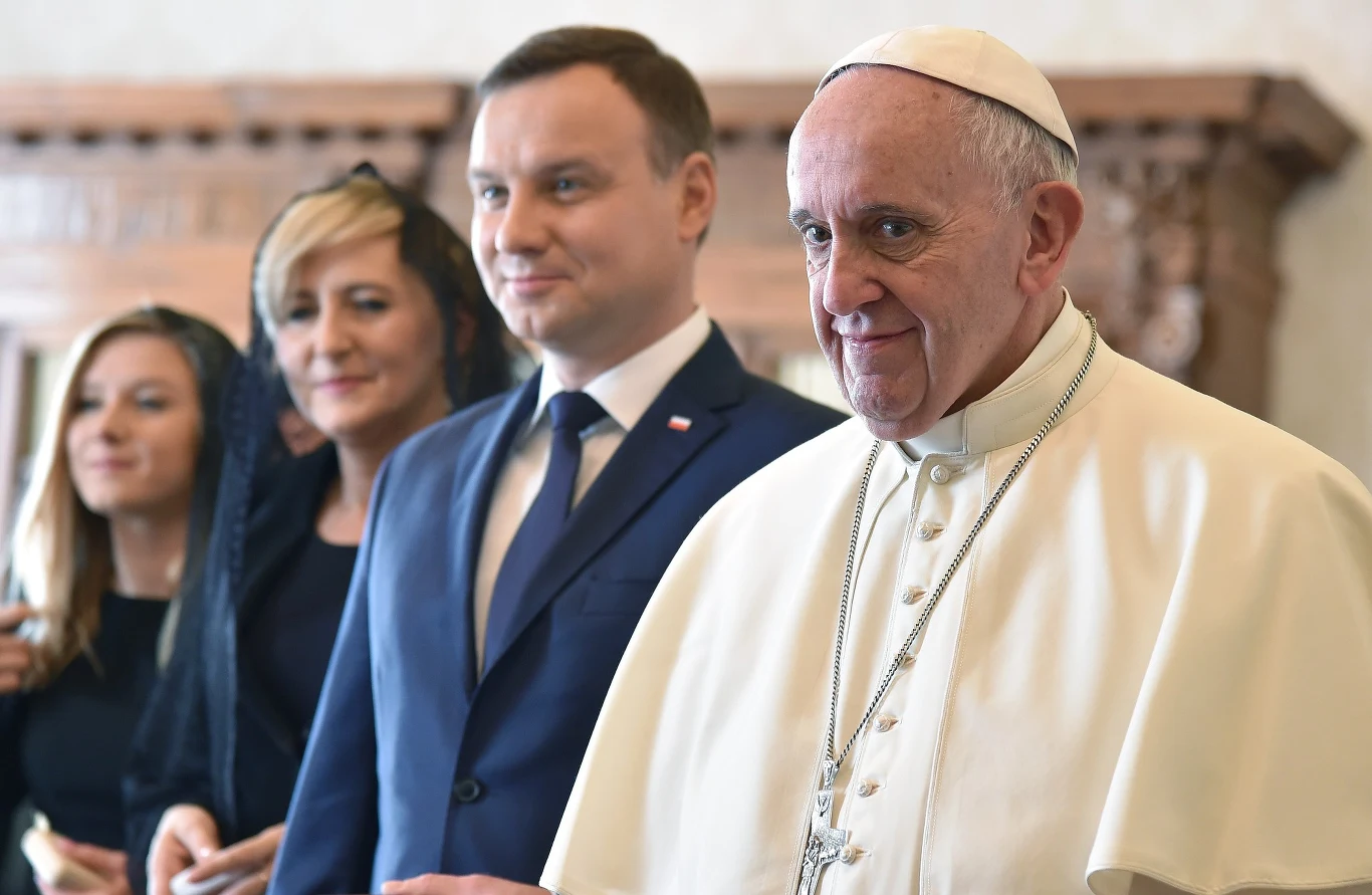 Kinga z rodzicami u papieża