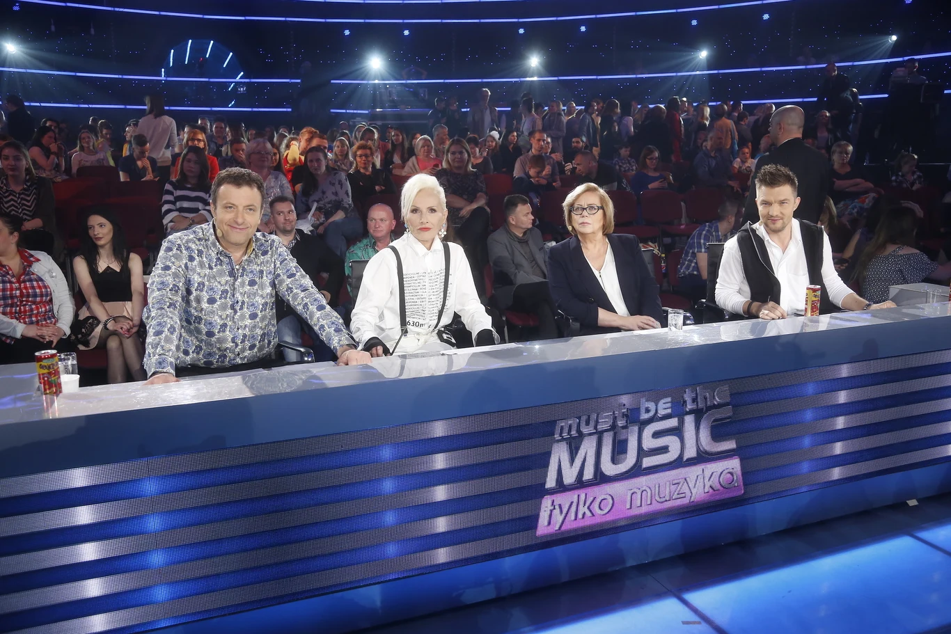 Jury w komplecie: Tymon Tymański, Kora, Elżbieta Zapendowska i Adam Sztaba Jury w komplecie: Tymon Tymański, Kora, Elżbieta Zapendowska i Adam Sztaba