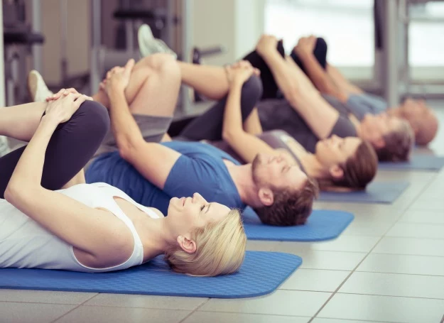 Polacy pokochali jogę i coraz cześciej korzystają z tej formy aktywności