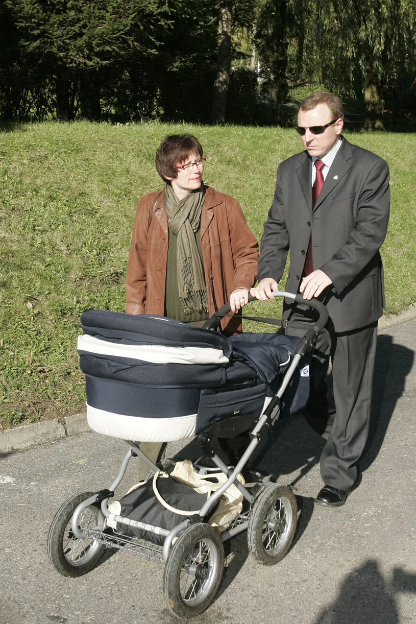 Jacek Kurski z żoną i małym synkiem (2007 rok)