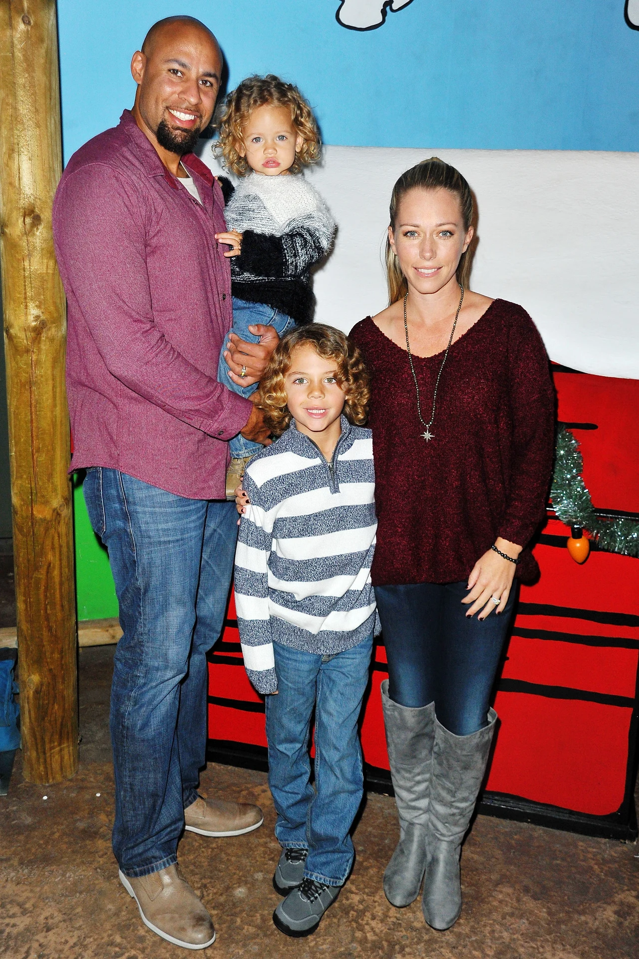 Kendra Wilkinson z mężem i dziećmi Kendra Wilkinson z mężem i dziećmi