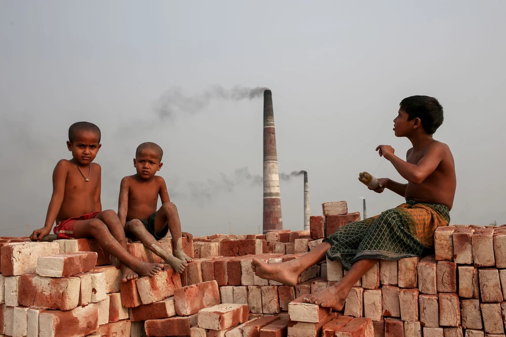 Pracujące dzieci, to w Bangladeszu widok powszechny 