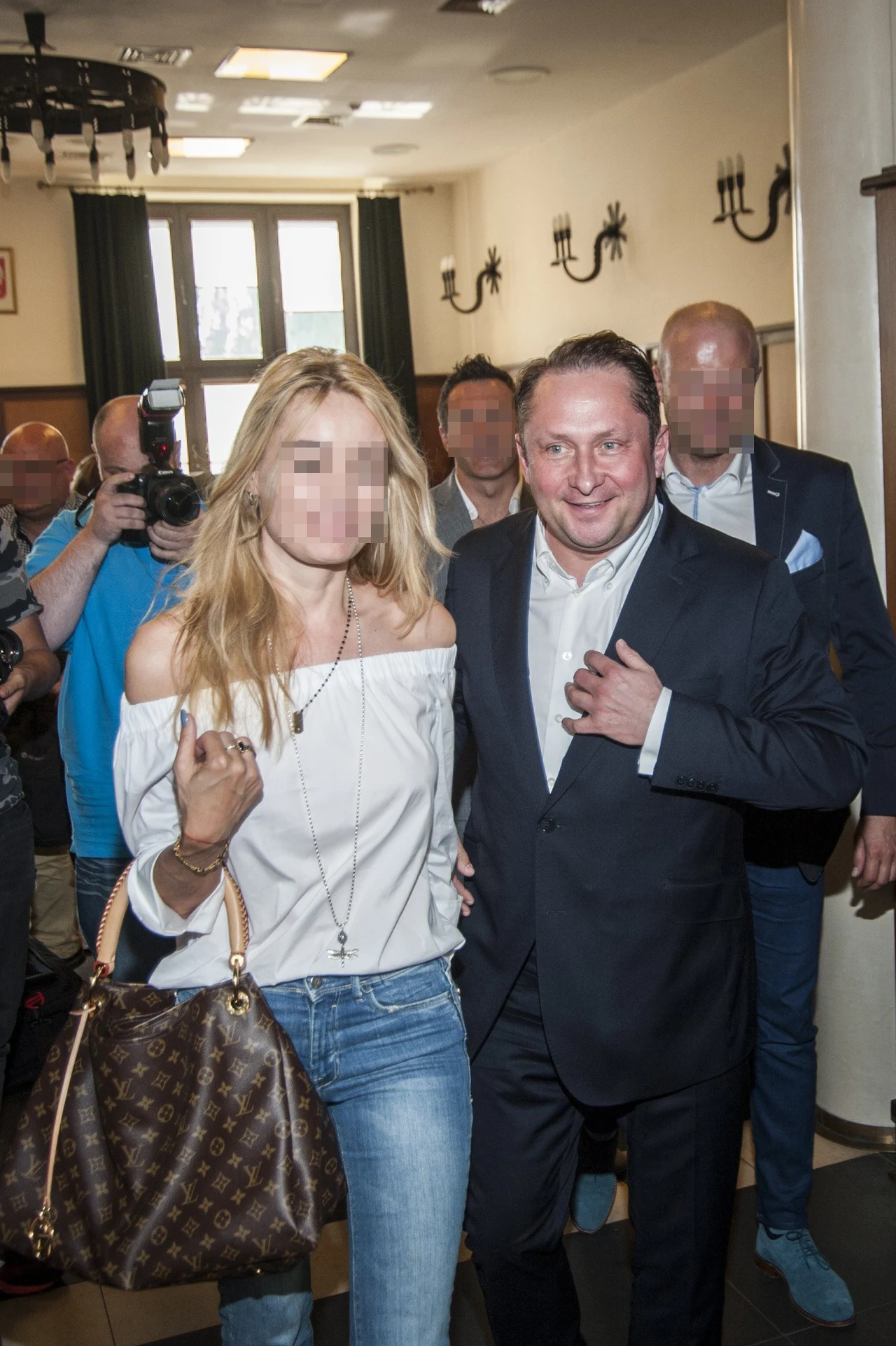 Kamil Durczok z tajemniczą towarzyszką Kamil Durczok z tajemniczą towarzyszką