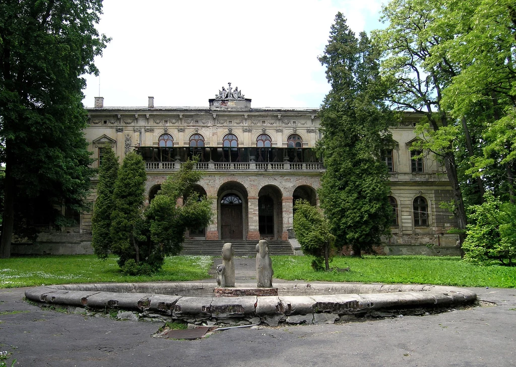 Neorenesansowy pałac w Pilicy