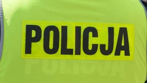 W efekcie strzelaniny poszukiwany został trafiony w okolice barku