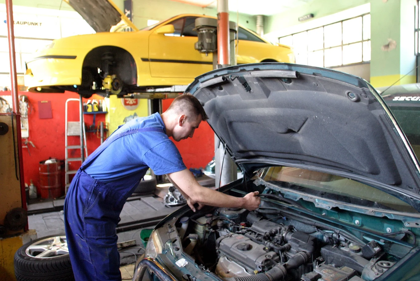 Świece żarowe wymienia się rzadko i to jest problem... Świece żarowe wymienia się rzadko i to jest problem...