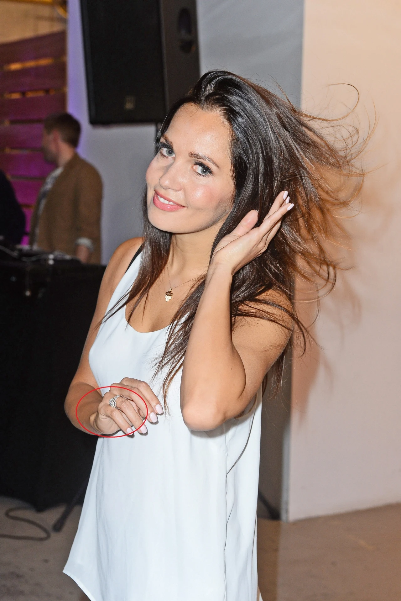 Czy to pierścionek zaręczynowy? Czy to pierścionek zaręczynowy?