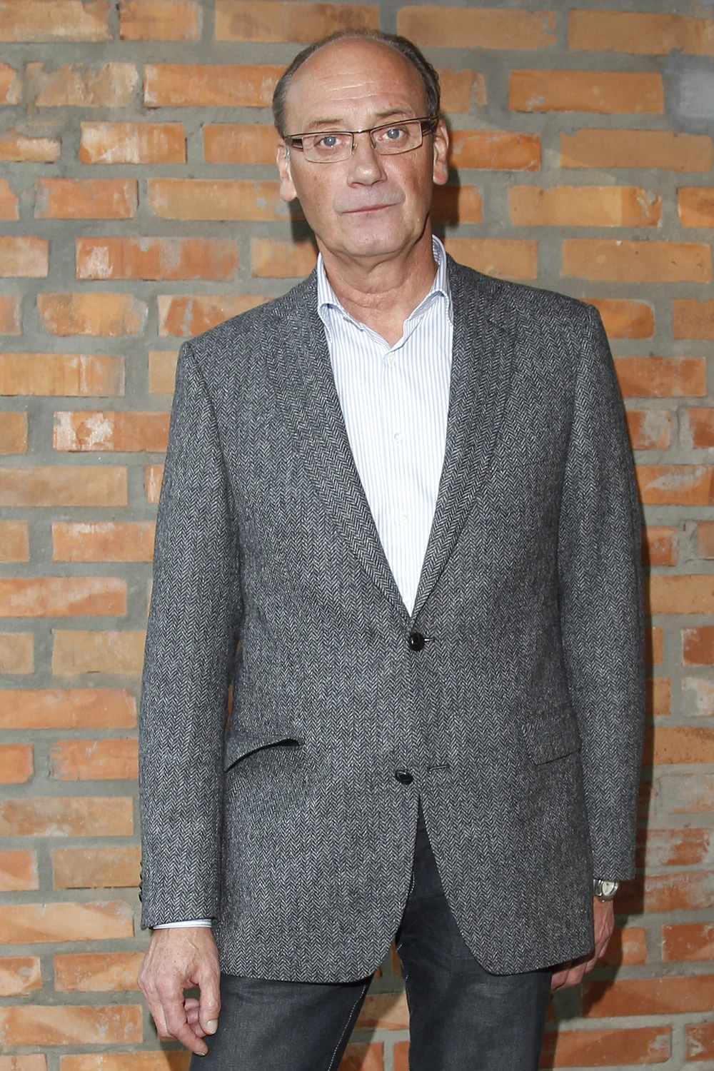 Kolejne wpadki przysporzyły mu dość pokaźnej liczby internetowych hejterów.

"Myślę, że nie ma takich osób, które mogą się cieszyć stuprocentową akceptacją (śmiech). Kiedyś czytałem takie komentarze, teraz już nie. Ich poziom bywa tak niski, że szkoda mojego czasu" - Szpakowski mówił w rozmowie z magazynem "Telemax".