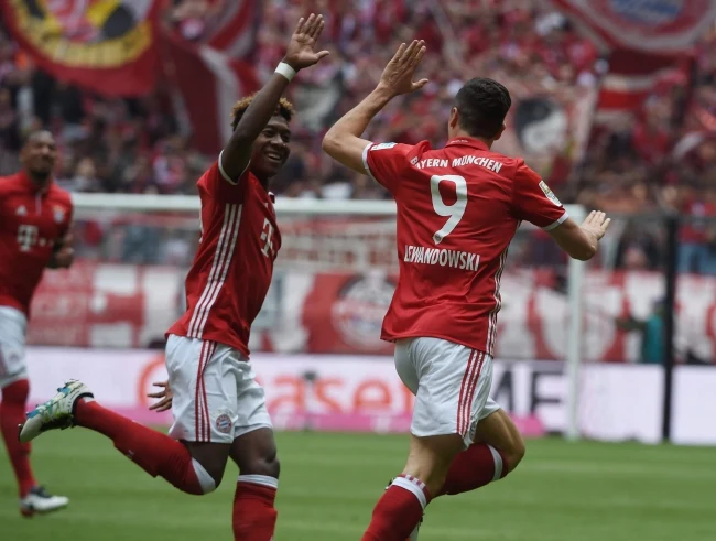 Robert Lewandowski cieszy się z gola Robert Lewandowski cieszy się z gola