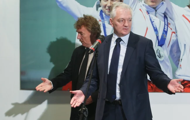 Wicepremier, minister nauki i szkolnictwa wyższego Jarosław Gowin i prezes Polskiego Związku Piłki Nożnej Zbigniew Boniek podczas konferencji prasowej Wicepremier, minister nauki i szkolnictwa wyższego Jarosław Gowin i prezes Polskiego Związku Piłki Nożnej Zbigniew Boniek podczas konferencji prasowej
