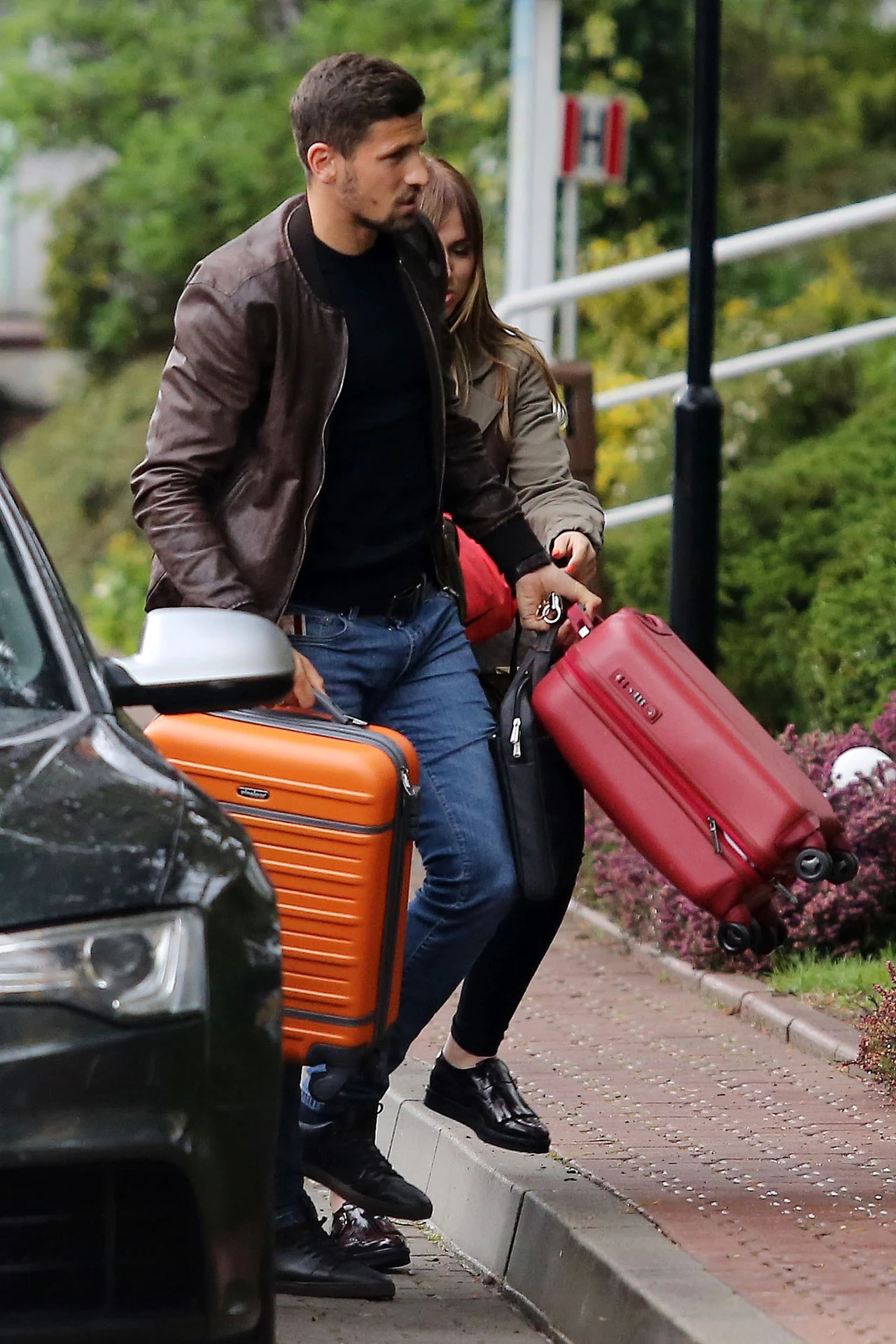 Paweł Wszołek z partnerką