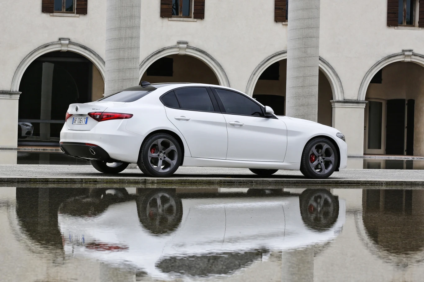Alfa Romeo Giulia Alfa Romeo Giulia