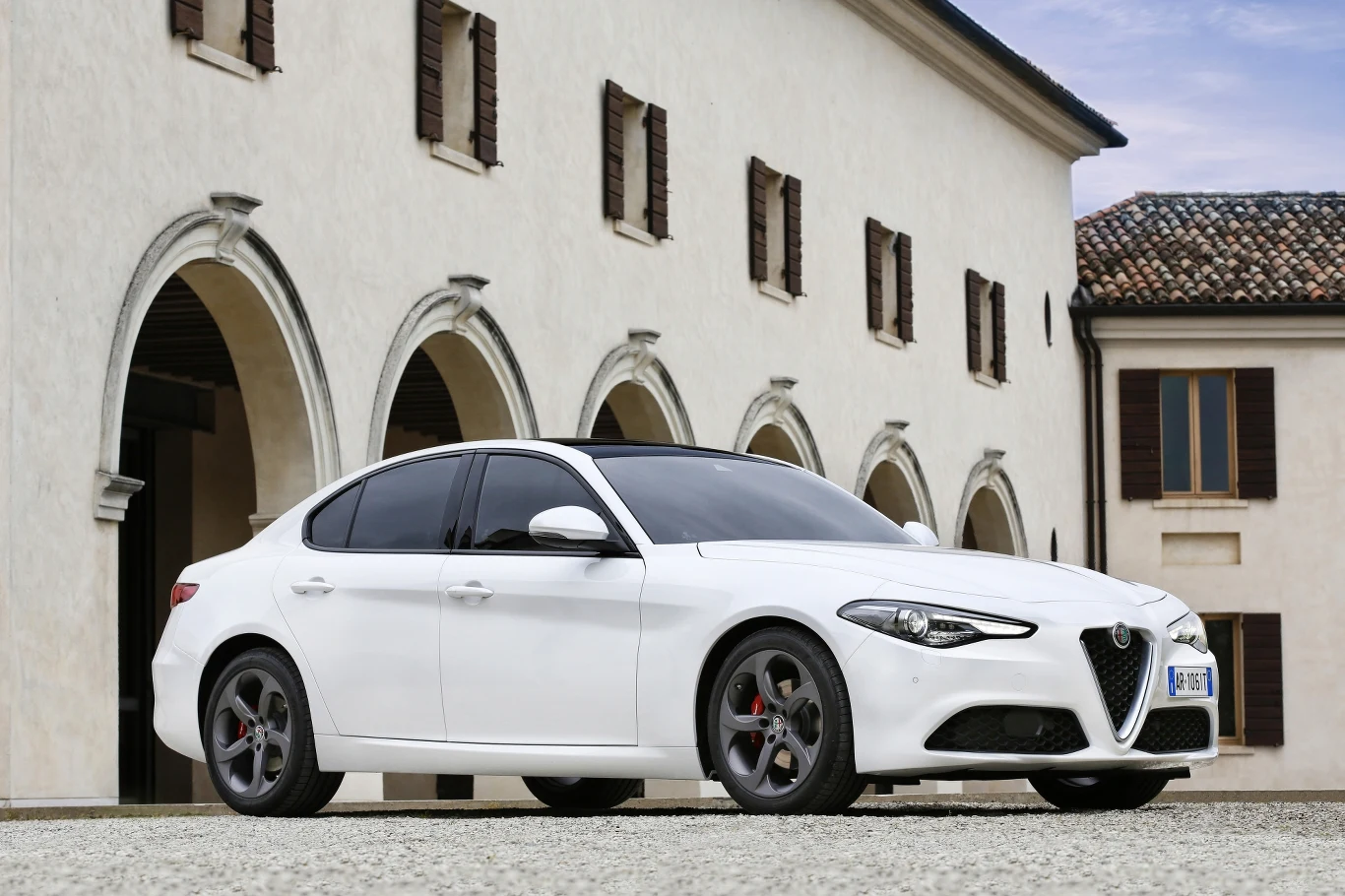 Alfa Romeo Giulia Alfa Romeo Giulia