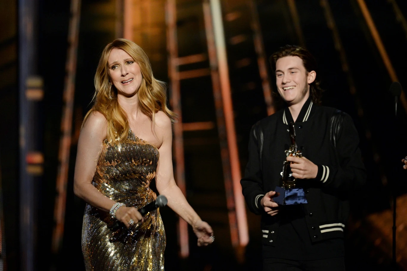 Celine Dion na gali towarzyszył najstarszy syn Celine Dion na gali towarzyszył najstarszy syn