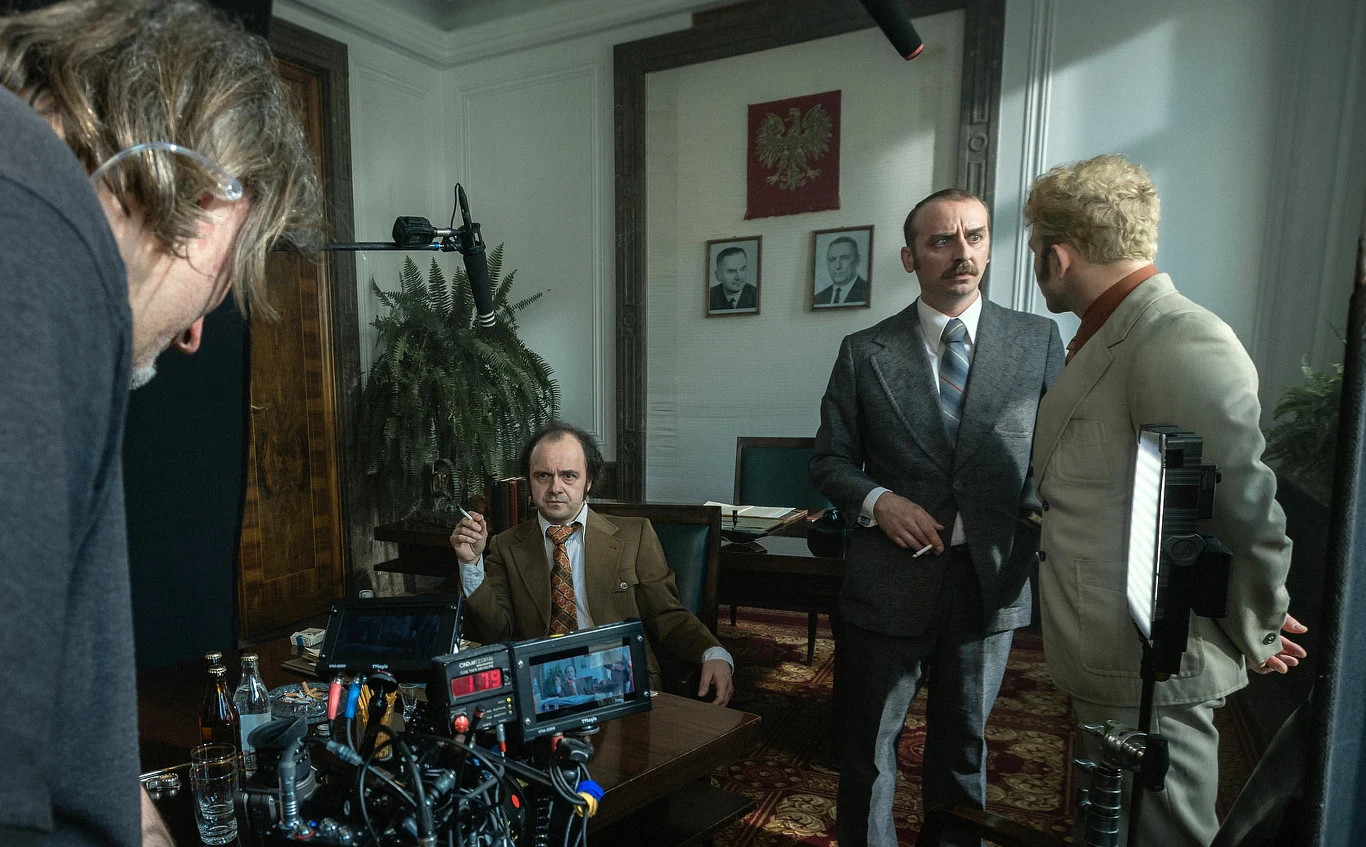 Gwiazdorską obsadę uzupełniają takie nazwiska jak Eryk Lubos, Danuta Stenka, Karolina Gruszka, Borys Szyc, Wojciech Mecwaldowski, Arkadiusz Jakubik czy Artur Barciś.

 