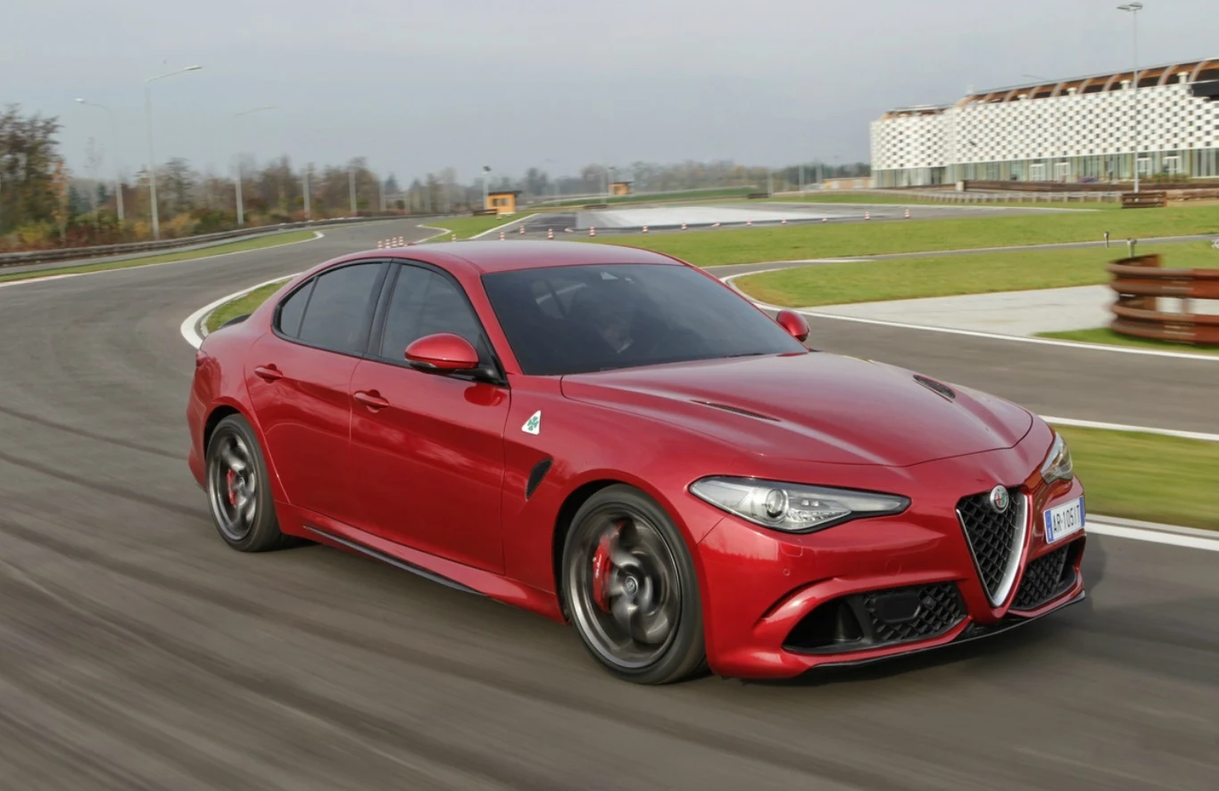 Alfa Romeo Giulia Alfa Romeo Giulia