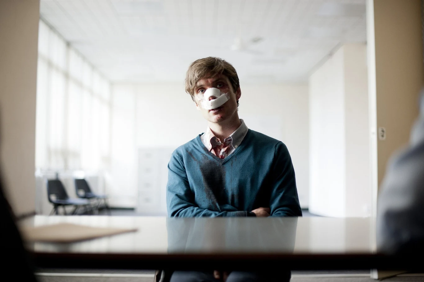 Kolejną pamiętną kreacją Murphy'ego była drugoplanowa rola w "Broken" Rufusa Norrisa. W obrazie, który uznano Najlepszym Brytyjskim Filmem Niezależnym 2012 roku, irlandzki aktor zagrał chłopaka opiekunki 11-letniej bohaterki "Broken".


"Cały materiał, który z nim nakręciliśmy, nadawał się do filmu. Nie ma w nim   żadnego egocentryzmu, poza tym, który jest konieczny do budowania roli. Ma fantastyczne poczucie humoru, doskonale się z nim pracuje" - komplementował aktora reżyser "Broken".    