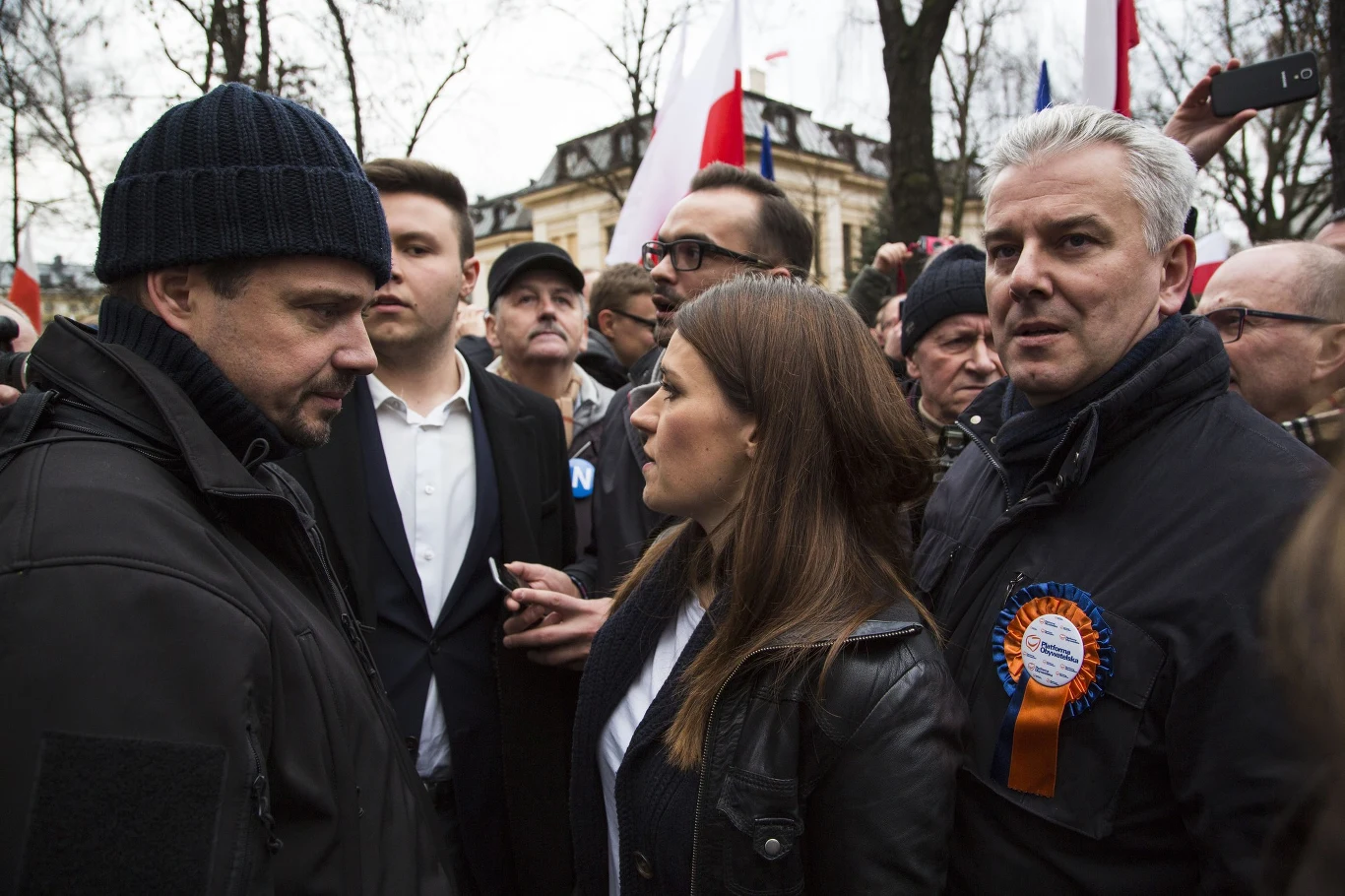 Kinga Gajewska na marszu KOD