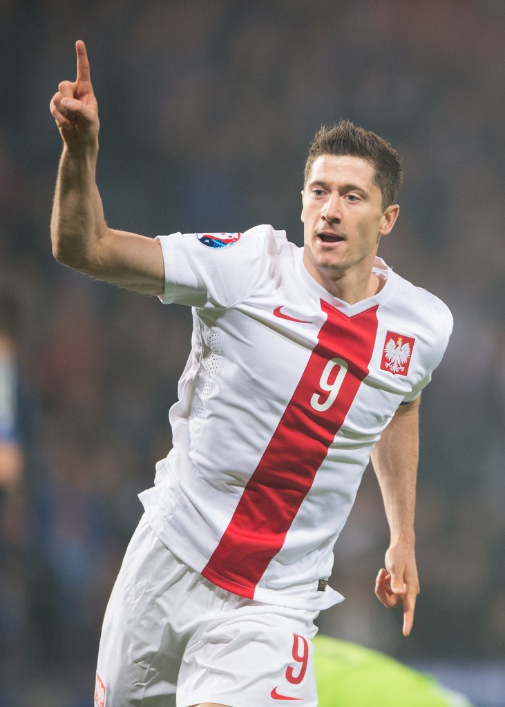 Triumfujący Robert Lewandowski - takie obrazki na Euro 2016 chcemy oglądać jak najczęściej