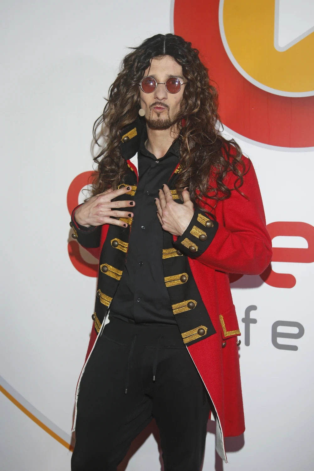Marcin Szczurkiewicz (Kabaret Skeczów Męczących) jako Michał Szpak Marcin Szczurkiewicz (Kabaret Skeczów Męczących) jako Michał Szpak