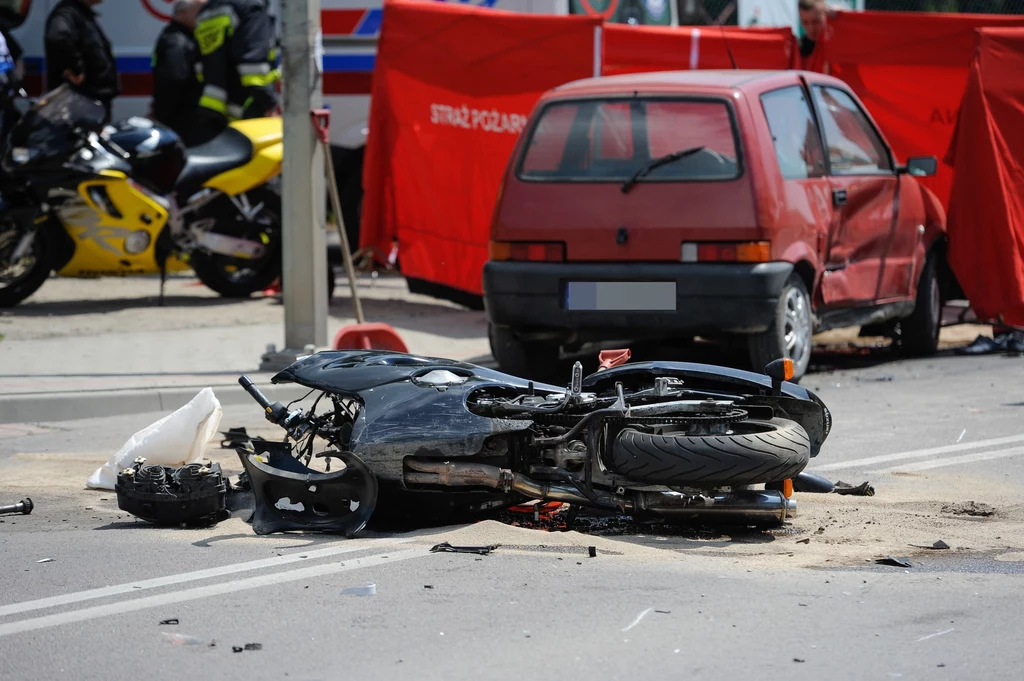 W tym wypadku śmierć poniósł motocyklista