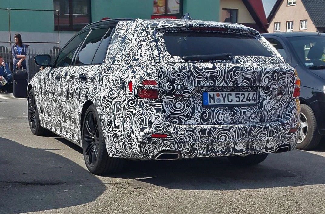 Zamaskowane BMW serii 5 / Fot. Marcin