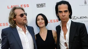 Andrew Dominik (L) i Nick Cave (P) na premierze filmu "Gangster"