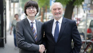 Dziękuję ministrowi Antoniemu Macierewiczowi za zaufanie, jakim mnie obdarzył - napisał w listopadzie 