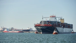 Największy w tej chwili kontenerowiec na świecie MSC Maya wpływa po raz pierwszy do terminalu kontenerowego DCT Gdańsk
