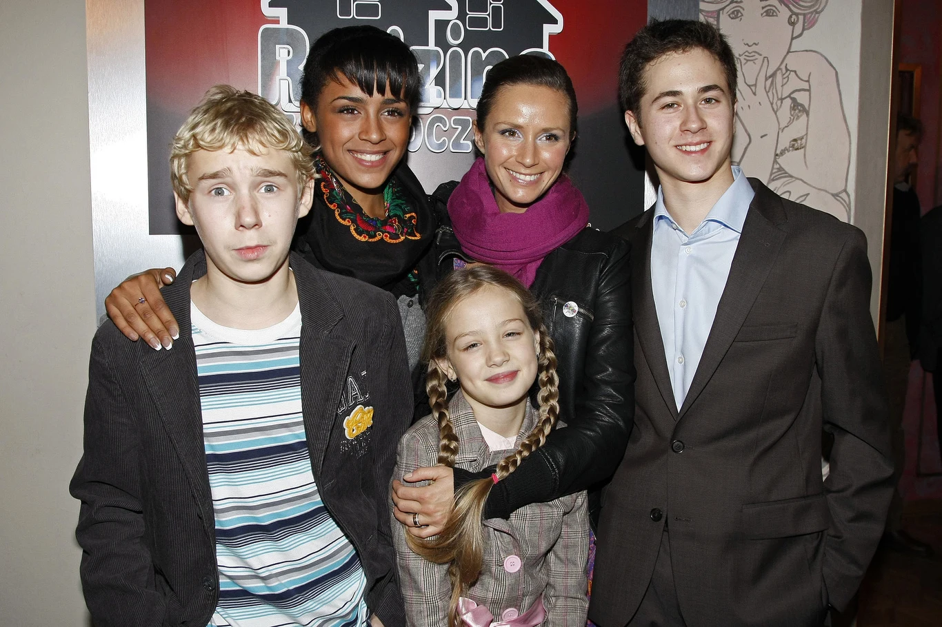 Wiktoria Gąsiewska z kolegami z "Rodziny zastępczej"