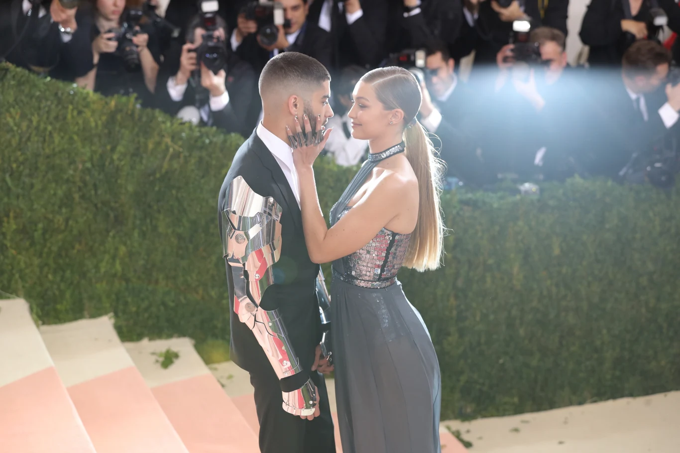 Zayn Malik i Gigi Hadid nie są już razem! Zayn Malik i Gigi Hadid nie są już razem!