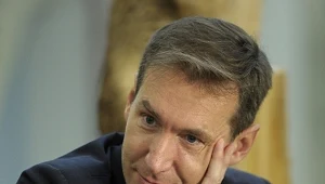 Piotr Kraśko wygląda na zadowolonego z nowej pracy