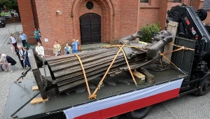 W poniedziałek figura Chrystusa przybyła do Poznania w asyście i z pomocą wojska