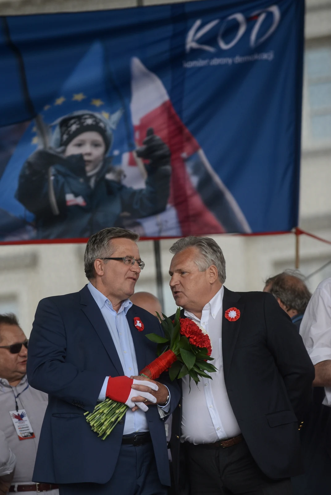 Ulicami Warszawy przeszedł marsz "Wszyscy dla Wolności" organizowany przez KOD. Ulicami Warszawy przeszedł marsz "Wszyscy dla Wolności" organizowany przez KOD.