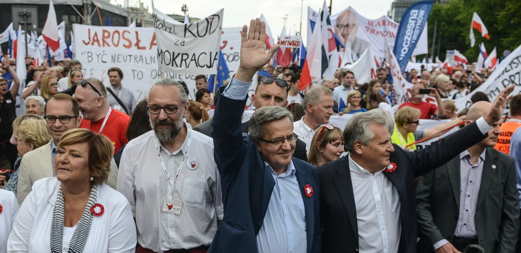 Ulicami Warszawy przeszedł marsz "Wszyscy dla Wolności" organizowany przez KOD. Ulicami Warszawy przeszedł marsz "Wszyscy dla Wolności" organizowany przez KOD.