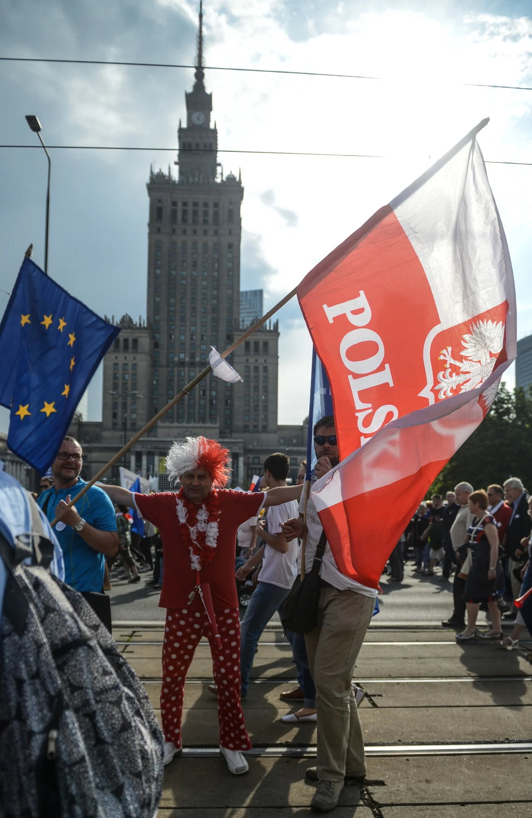 Ulicami Warszawy przeszedł marsz "Wszyscy dla Wolności" organizowany przez KOD. Ulicami Warszawy przeszedł marsz "Wszyscy dla Wolności" organizowany przez KOD.