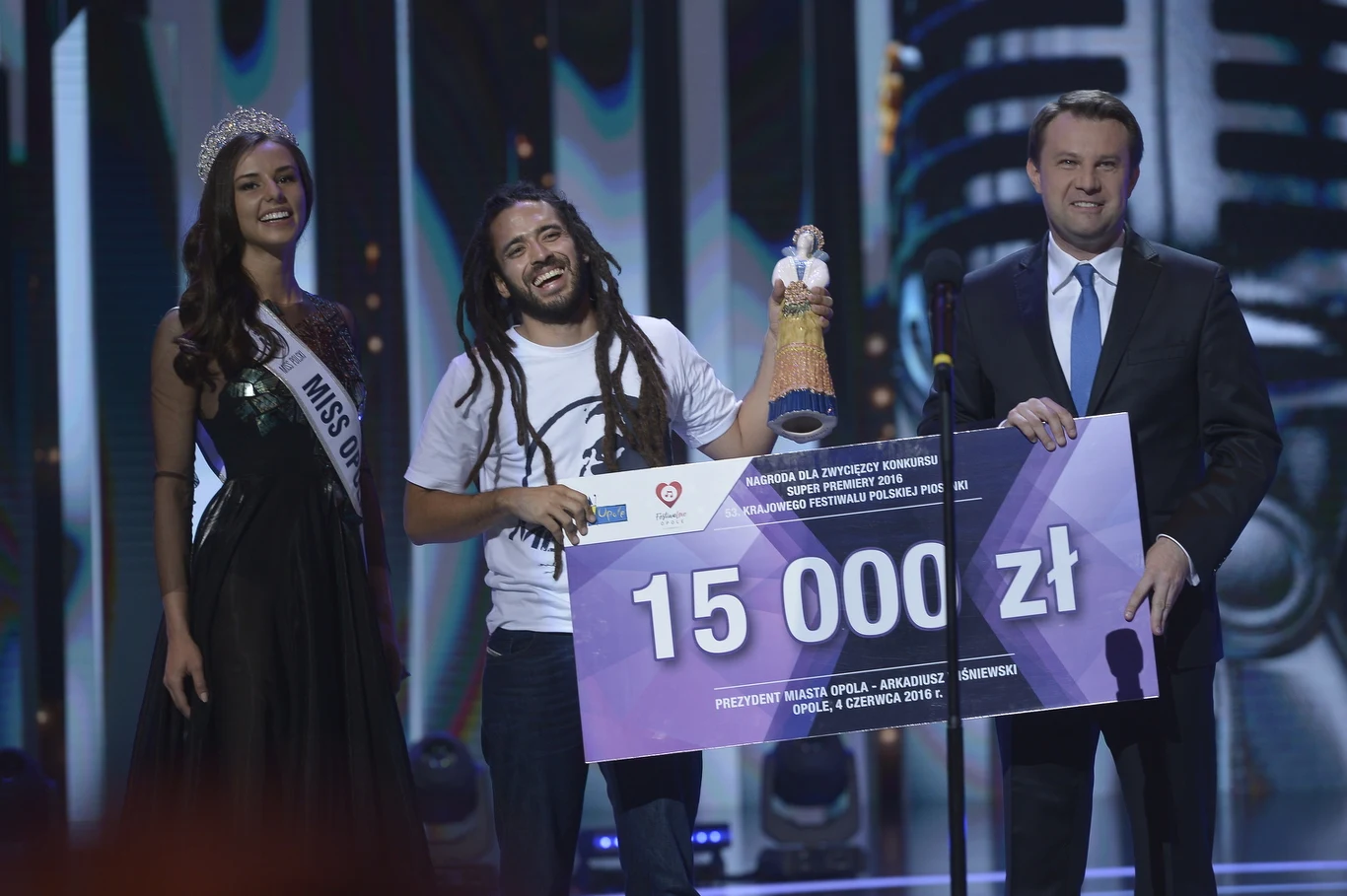 Mesajah z SuperPremierą od widzów.