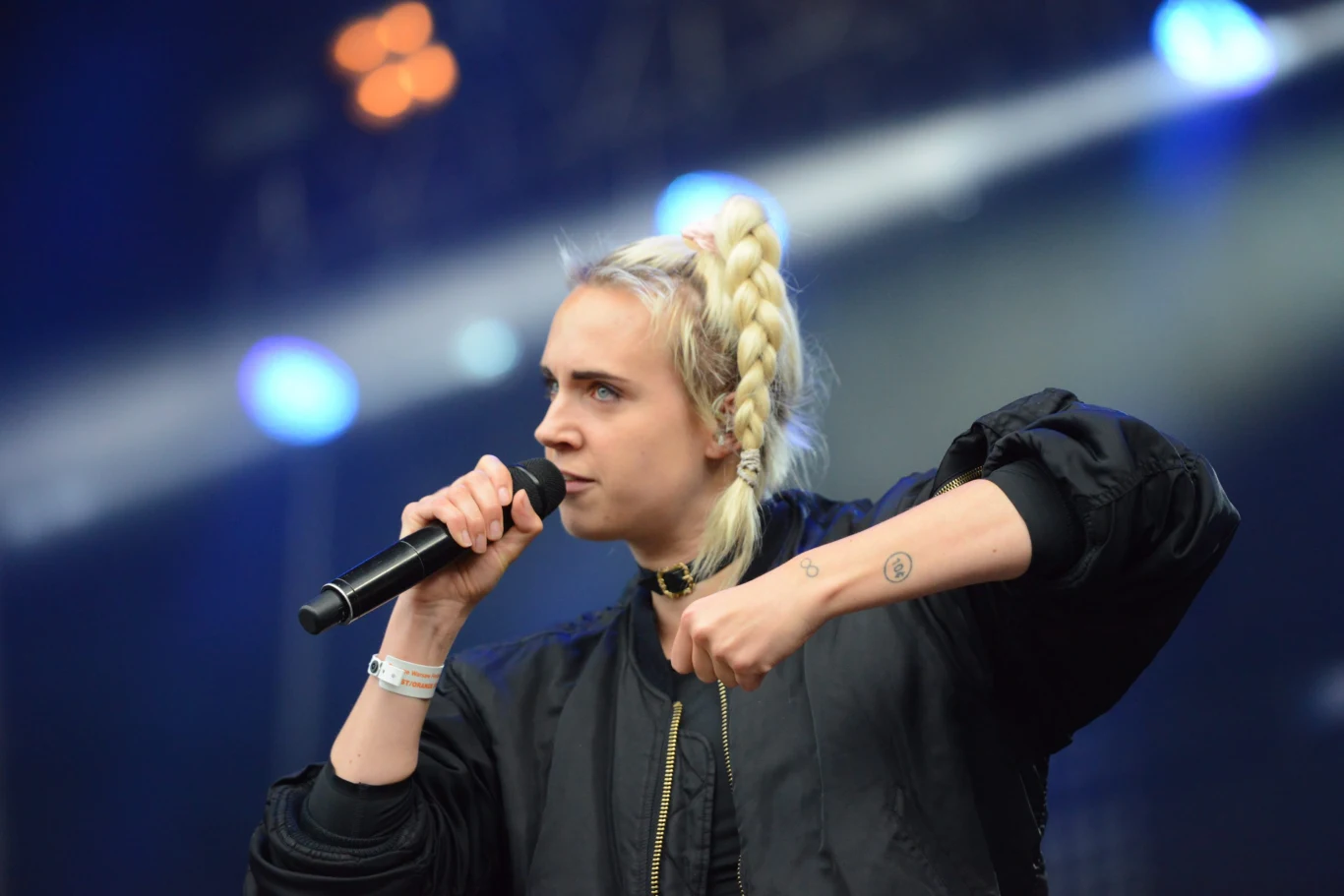 MØ