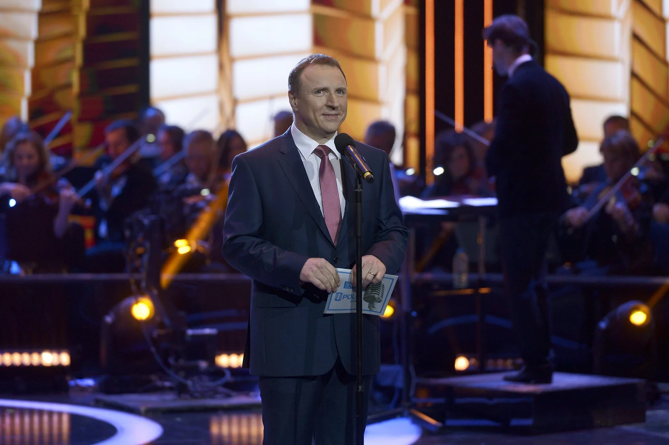 Nagrodę wręczył mu Jacek Kurski, którego wygwizdała opolska publiczność