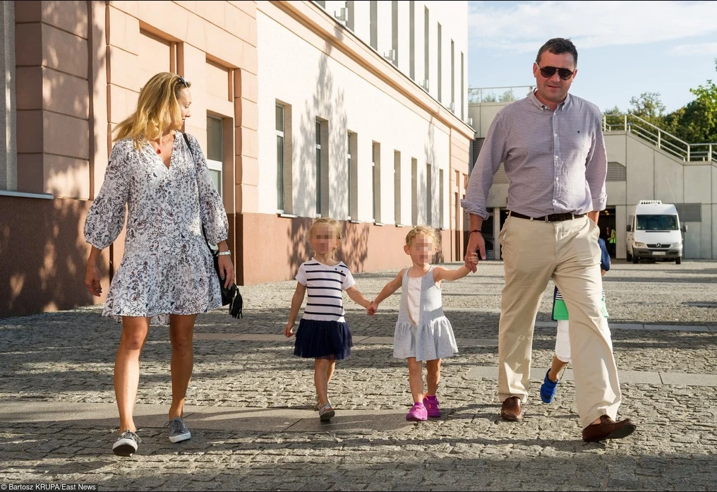 Anna z dziećmi i mężem Anna z dziećmi i mężem