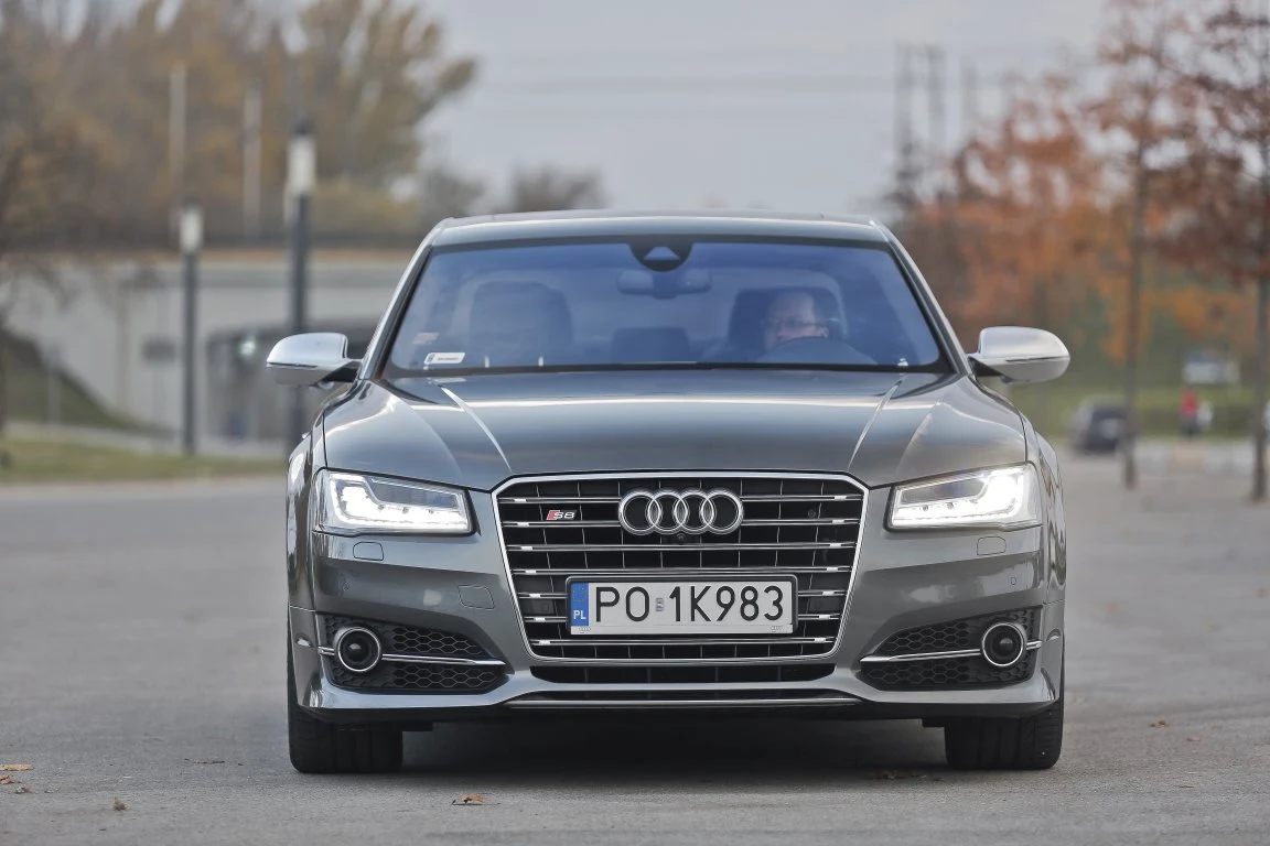 Audi S8