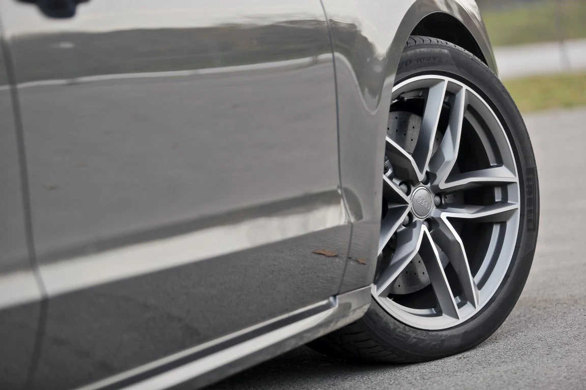 Audi S8