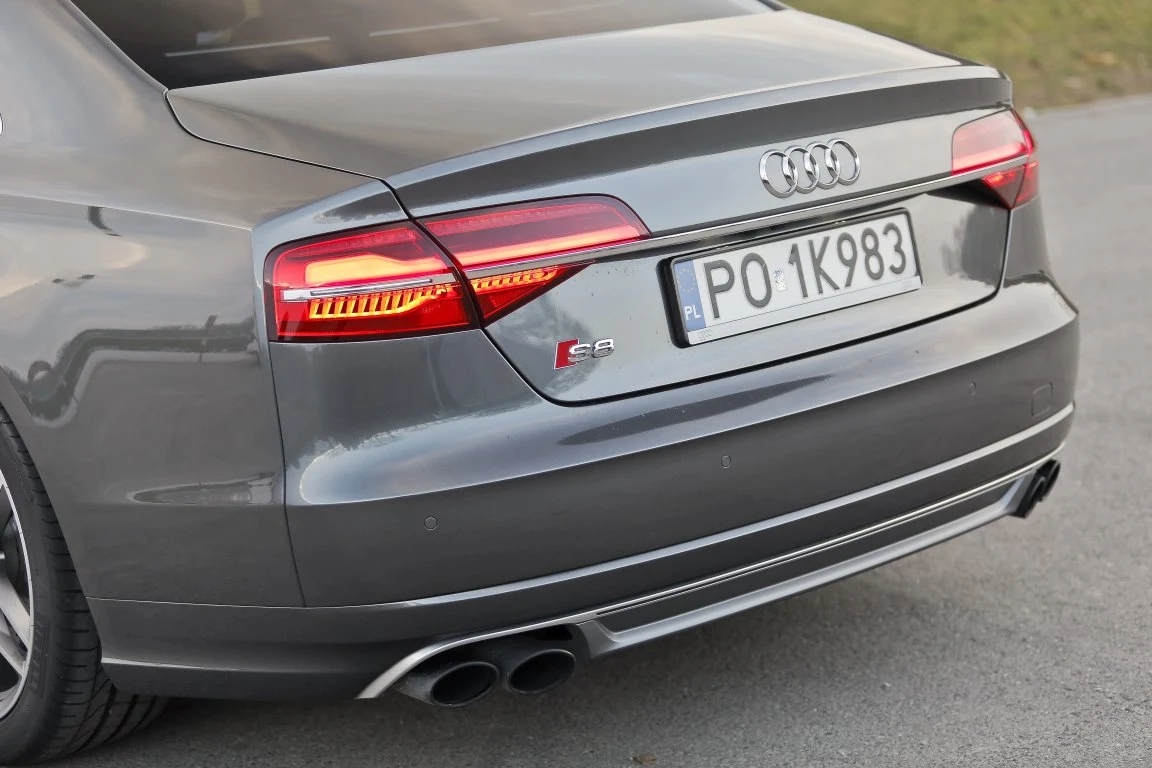 Audi S8