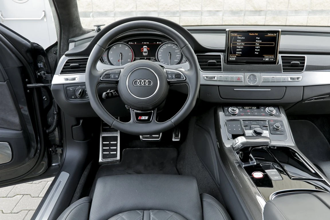 Audi S8