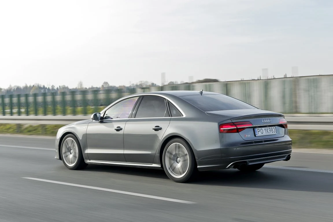 Audi S8