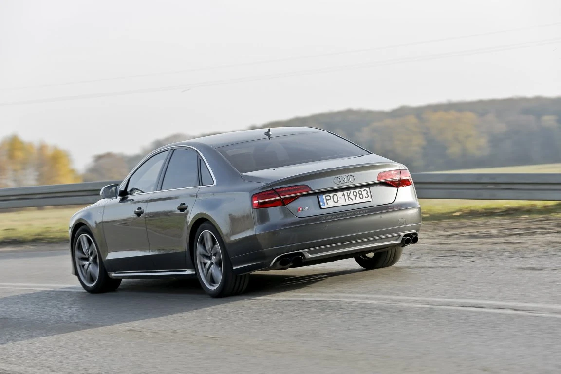 Audi S8