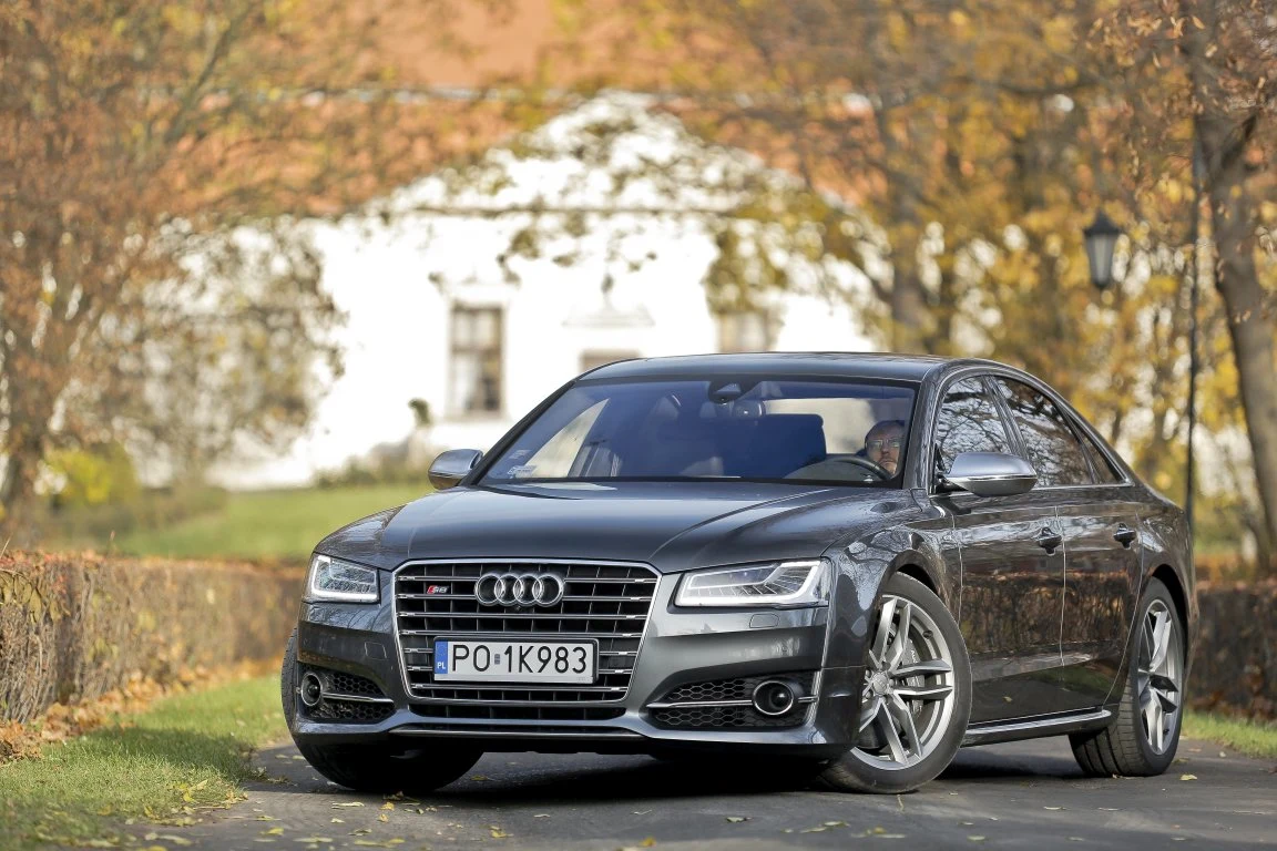 Audi S8