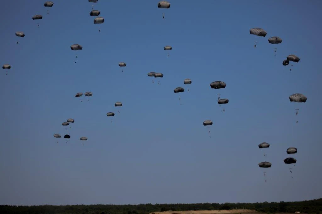 Desant pod Toruniem przeprowadzony w ramach ćwiczeń Anakonda-16